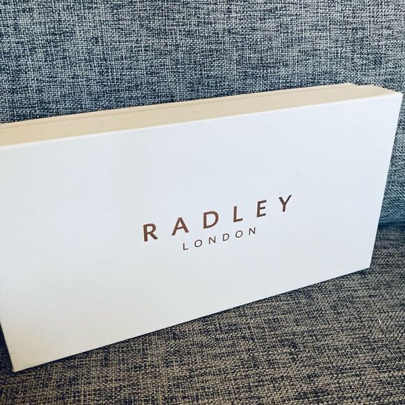 Radley London Leather Dog Maroon Color Block Wallet - Picture 5 of 7